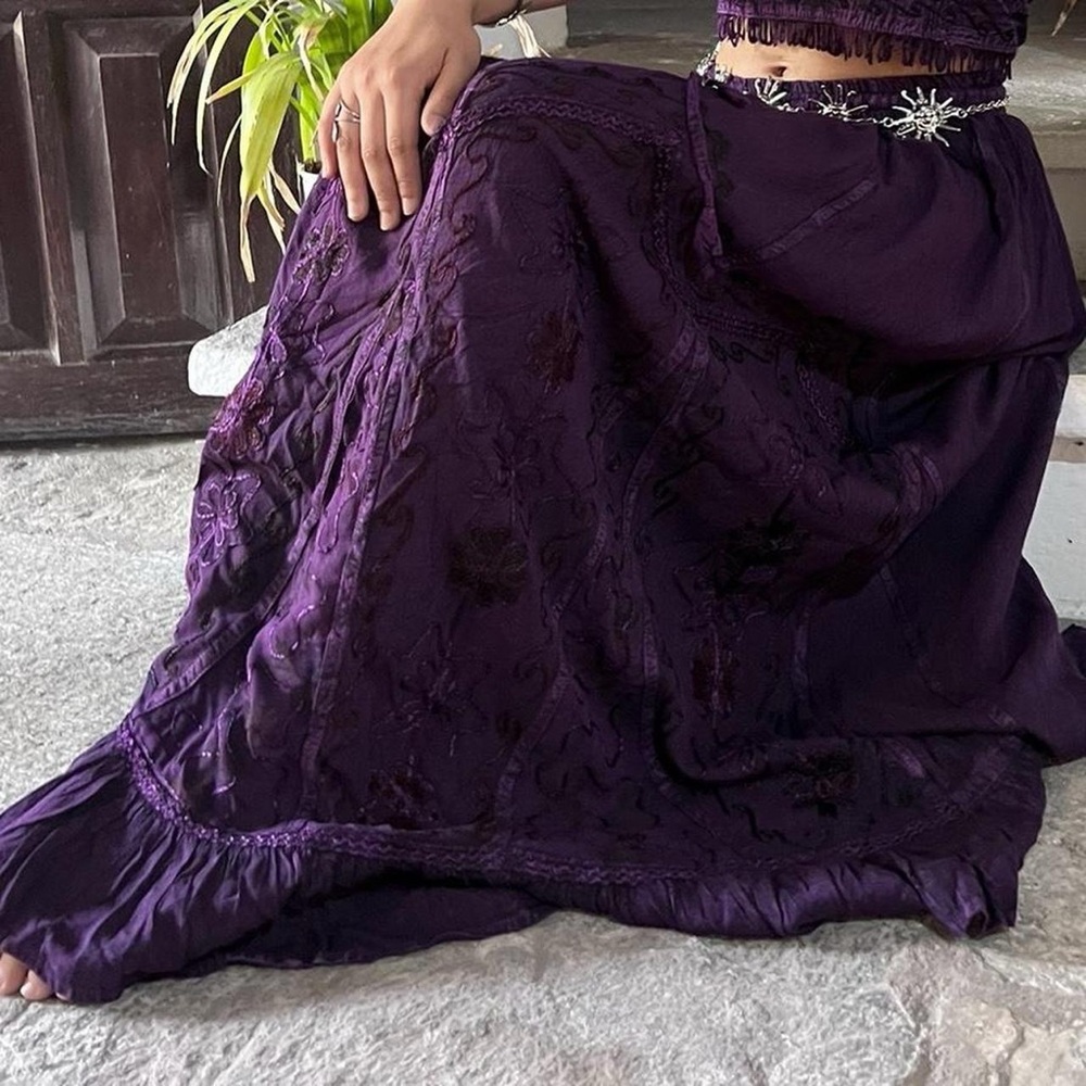 Purple VintageVibe Maxi Skirt Floral Patchwork and Embroidery - Picture 5 of 9